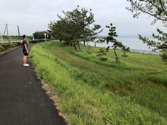 自転車用？道路？
走っても良いの～？

暑くなければ最高なランニングコースでした。
自転車に鳴らされますけれど・・・