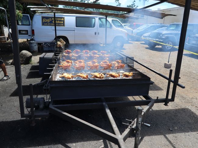 こんな感じでチキンを回転させながらじっくりと焼き上げる。