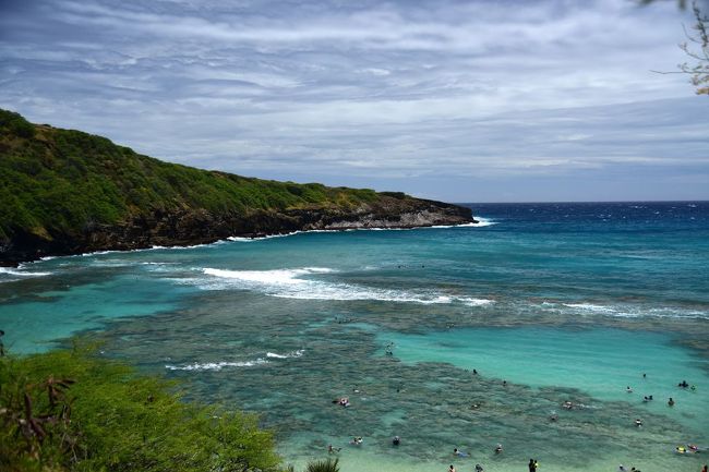 帰路に、坂道からハナウマ湾を切り撮ってみました。