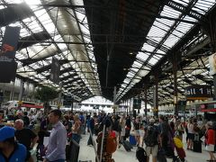 やってきたのはパリ・リヨン駅、パリ北駅、サンラザール駅と並ぶ大きなターミナル駅。
色々な映画の舞台にもなり、ターミナル駅の中では比較的治安がいい。
