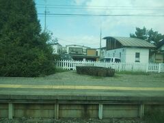 写真は広田駅、でっかい鉢がありました。
蒸気機関車時代の洗面鉢かな？