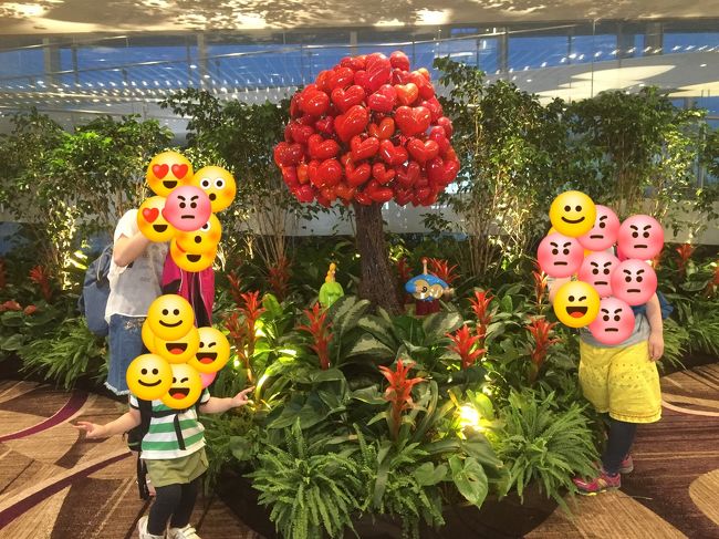 ハートの木に子どもたち 喜んでます^ - ^