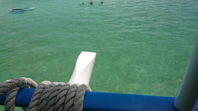 2日目、スタンドアップ・パドルボード・パッケージをやる時に乗った船の上から撮ったカネオヘ湾です。ここでやりました＼(^o^)／