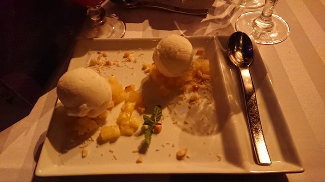 最後のデザートです(^^)vアイスクリーム、美味しかったです＼(^_^)／