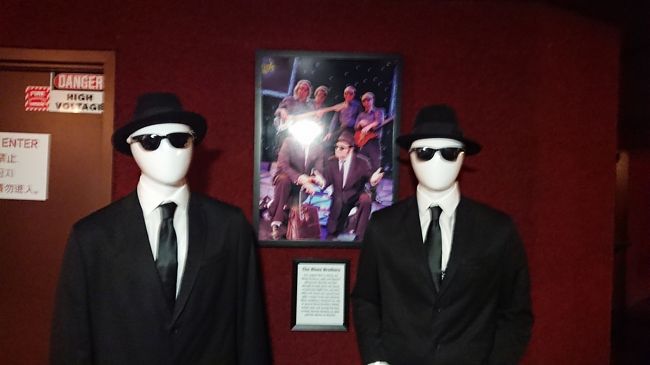 ロックアフラの出口に飾られている作品です①