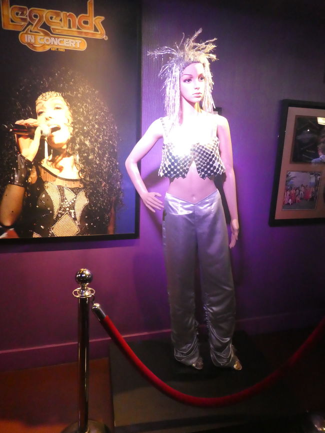 こちらも、ロックアフラに飾られている作品です。