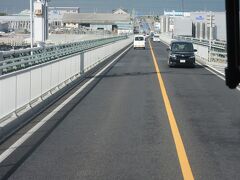 旦那は境港に出張で何回か来たことがあります。鬼太郎博物館や妖怪のモニュメントがあるそうです。
