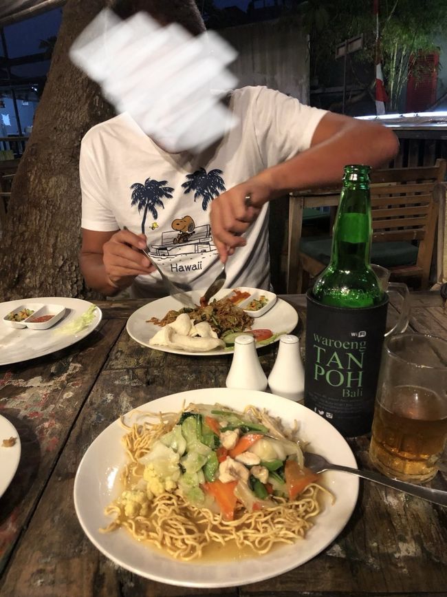 一食では足りず全員おかわり。合計６人前w<br />それでも３０００円未満でした<br />