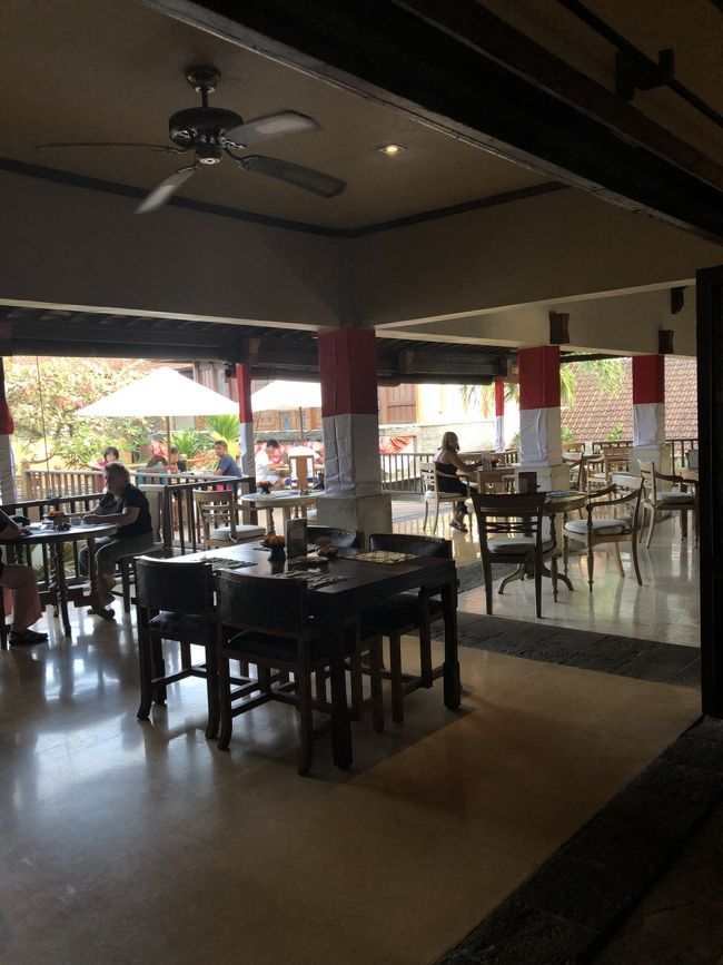 オープンエアで居心地のいいレストラン