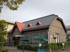 スターバックスコーヒー　弘前公園前店
旧第八師団長官舎を改築した建物です。

