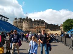 エジンバラ城。ミリタリータトゥの会場が設置中