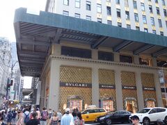 ブルガリ。
730, Fifth Avenue New York, New York 10019 
https://www.bulgari.com/en-us/storelocator/united+states/new+york/bvlgari+new+york+fifth+avenue-1155