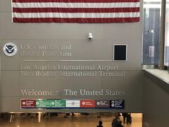 ロサンゼルス国際空港到着