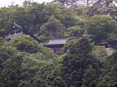 そして久しぶりの山寺へ！
駐車場が心配だったけど
民間駐車場は普通に空いていて
第一候補の駐車場に停められました。

あそこまで登るんですね～。

20年近く前に来た時は
苦労して登った記憶が無いのですが
若かったからでしょうね…。
