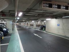 大手門前の地下駐車場へ車を入れます。