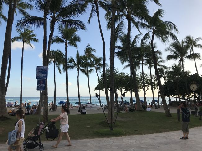 一度ホテルに戻り休憩して、女性陣だけでトロリーで<br />88’sにお買い物に行きました