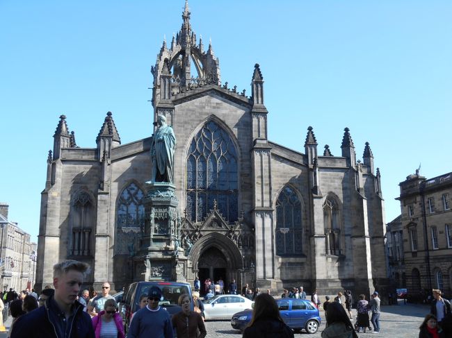 セント・ジャイルズ教会。<br />中はちらっと見ただけです。