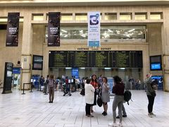 30分ほどでブリュッセル中央駅に到着です。
名前の通りブリュッセルの中心の駅。
諸外国からの電車も乗り入れています。