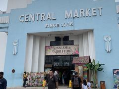 セントラルマーケット、改装されて清潔で見やすい市場になったそう