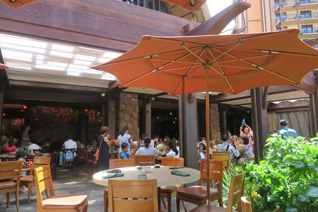 屋内、屋外ありましたが、<br />今回は屋外へ案内されました。<br /><br />かなりスペースがあって、広いなぁという印象です。