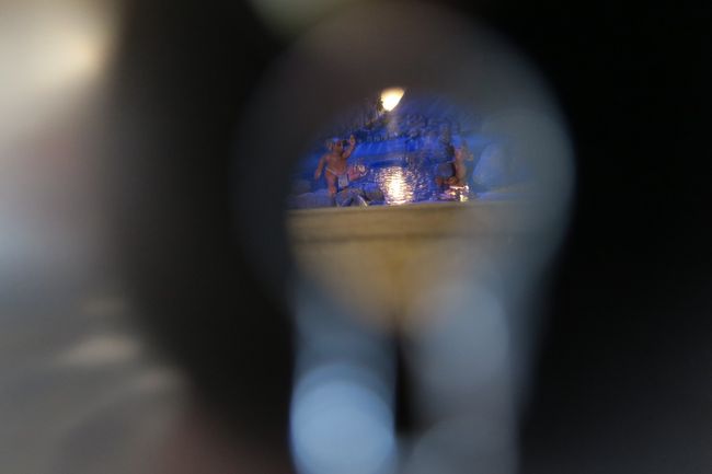 おおおー！<br />中にキャラクターの世界が作ってあります。<br /><br />結構感動しましたが、<br />これを見ているのは私だけでした…