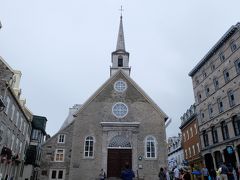 1723年に完成された教会の広場にでました。こちらも必ずケベックシティーに来るととおるところですが、何回きてもいい景色です。