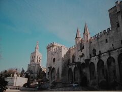 「８日目　アヴィニョン　法王庁宮殿」
