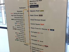 パディントン駅から地下鉄サークルラインでキングスクロス駅まで。