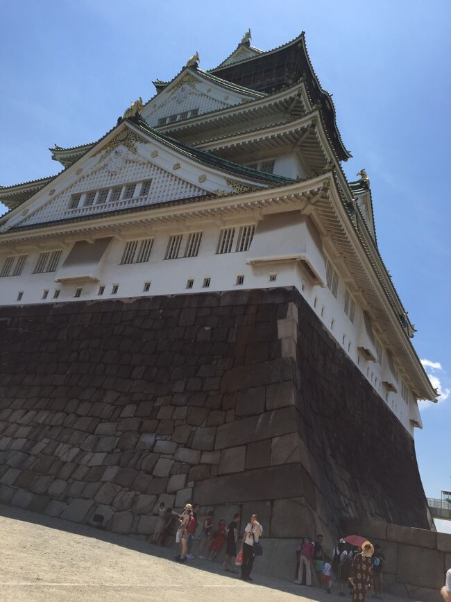 でーん！<br />迫力あります。駅からここまで20分歩いたような？<br /><br />有料ですが、上にのぼることもできましたが、すごい行列で断念しました。あまりの暑さで、次女帰りたいを連呼。