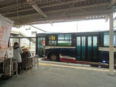 盛駅へ戻ってくると、ちょうど盛までのバスがやってきたところでした。