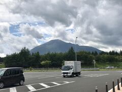 途中の岩手山SA。

岩手山が綺麗に見えます(^-^)