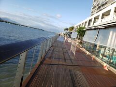 最終日は8時頃に起きて、朝ご飯を食べに行きます。
エスプラネード ボードウォーク沿いを歩きます。