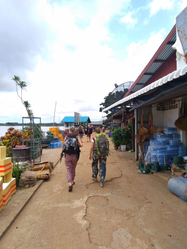 歩いて２分、もうすぐ船着き場です。