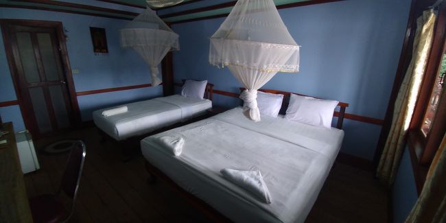 ３人まで泊まれそうです。<br />アリさんや小さな羽虫がいますが、どこ泊まっても同じようなもんだと思います。