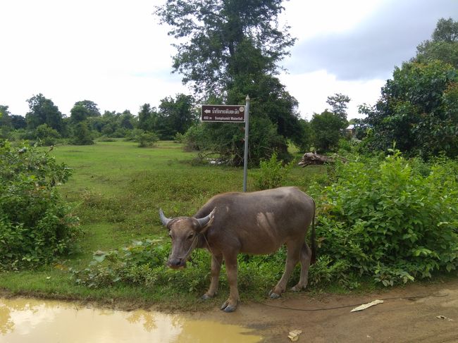 次にソムパミットの滝を目指します。