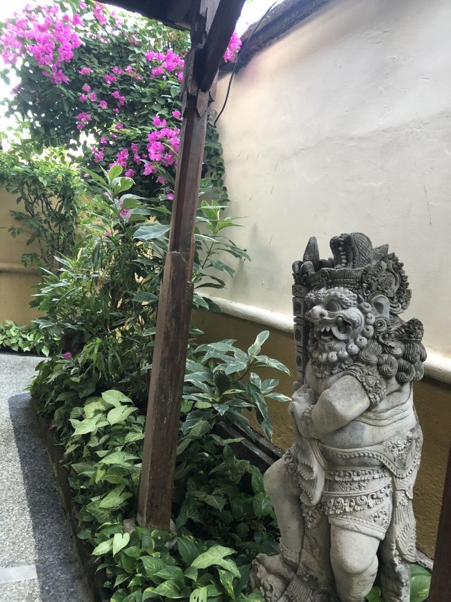 バリ島はホテルが多過ぎてかなり悩みましたが想像どおりいいホテルでした