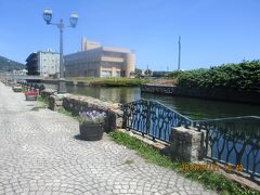 小樽運河の中央橋から北運河を歩きます。過去3回来ていますが、この北運河は初めてです。
