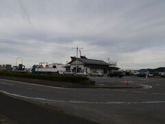 臼杵港です。
八幡浜に比べると、とてもこじんまりしています。
