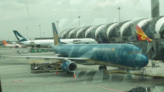 機材は小型のA321だ。前日、Webチェックインで通路側を確保していたので安心。