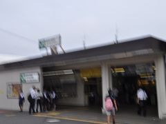 　西武池袋線新秋津駅から西へ300メートルくらい歩いて、ＪＲ武蔵野線新秋津駅にやってきました。