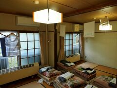 一日で赤石岳避難小屋着くには前泊は必須、沼平から未明のうちから歩く禁断の手もあるんですがそんな気力はありません