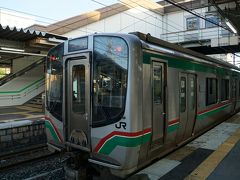 この日は旅の最終日。
とりあえず宮城県に向かいます。

一ノ関駅から始発の東北本線上りで出発。
岩沼行き６両編成です。
