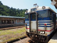 十日町からほくほく線・上越線を乗り継いで、小出駅までやってきました。ここからは国鉄型気動車に乗り換えて只見線の旅。