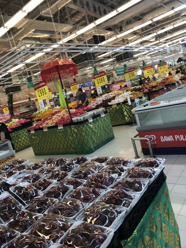 売り場も広く何でも揃います