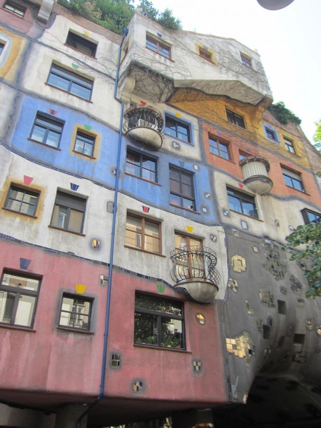 フンダ―トヴァッサーハウス。こちらは一般住宅なので内部にははいれません。