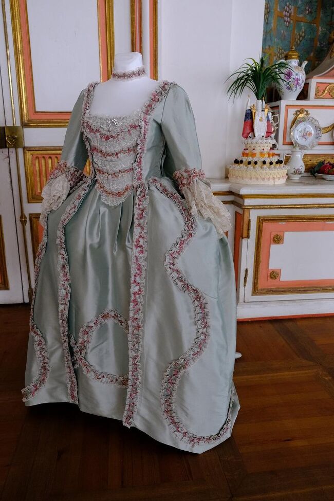 ★大人気商品★ ロシア観光2017 クスコヴォ オスタンキノ宮殿に展示されてい その他