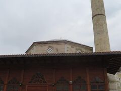 ジャシャールパシャモスク。
旧市街に入ってすぐのところにあります。