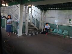 トンネルを出たところにある「井野」駅。
ここだけ普通っぽい駅名。