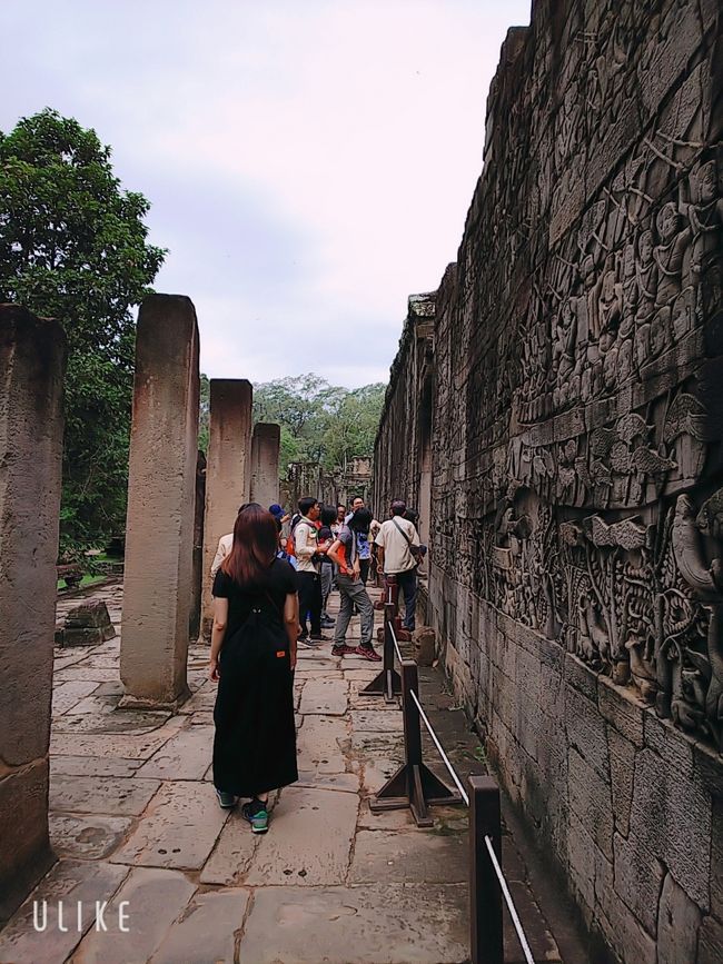 広いです。<br />アンコール・トムが一番大きくて、迷子になりそう。<br />ガイドさん頼り。