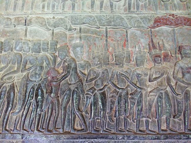 第一回廊の壁画。<br />神話のレリーフは一生懸命説明してくれますが、頭が追いつかない。。。<br />面白いです！